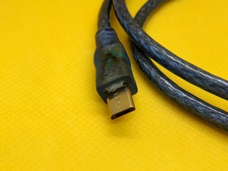 cable_USB-microUSB_1m