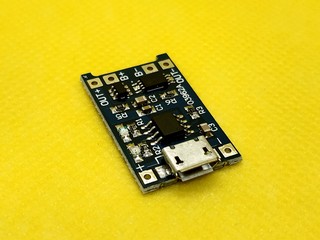 TP4056_1A_lipo_battery_charging_board_micro_USB_with_current-protection