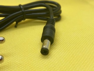 AC-DC_power_adapter_12V_2A