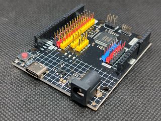 uno_r4_minima_arduino_compatible_board